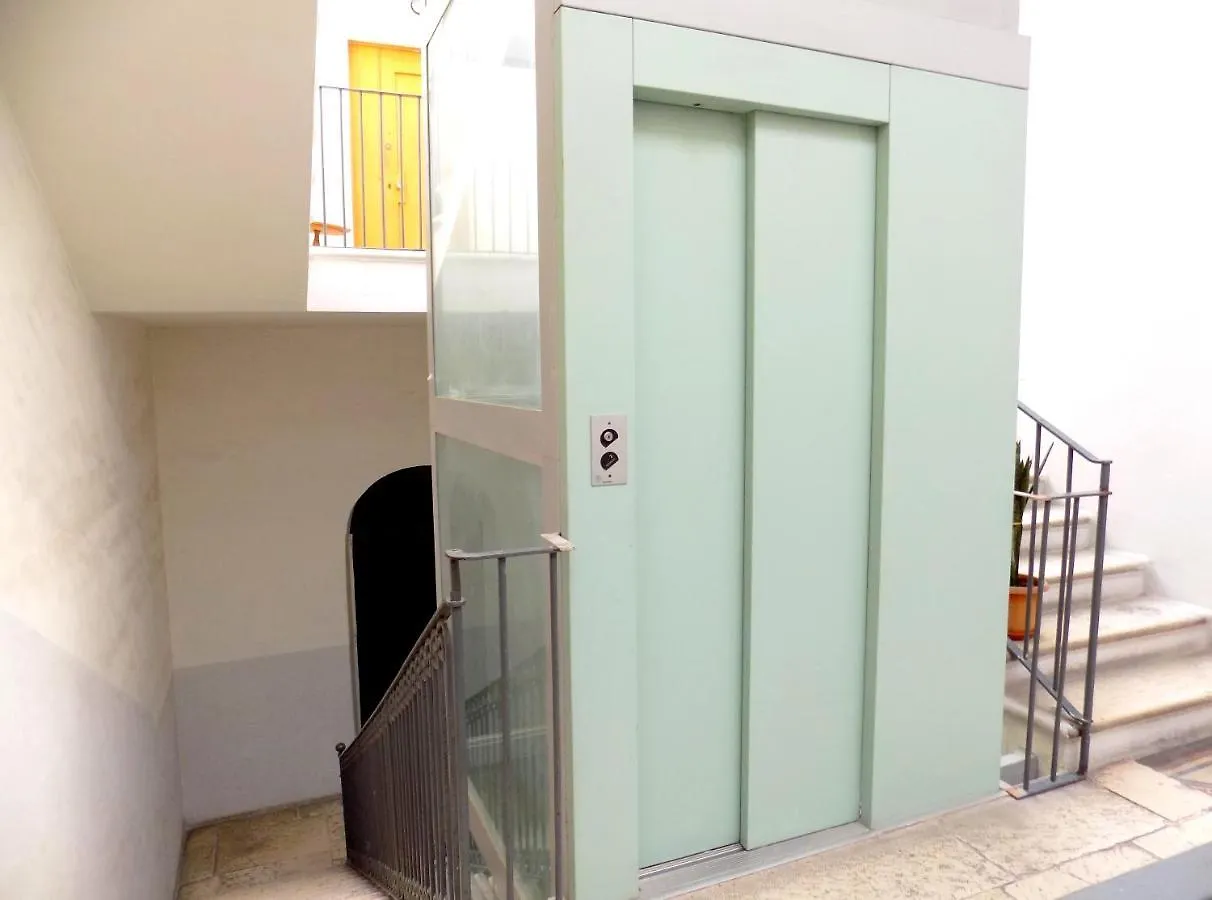 Treehouse Apartment Bari