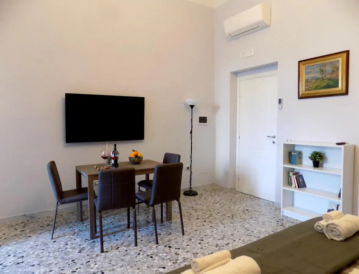 Treehouse Apartment Bari