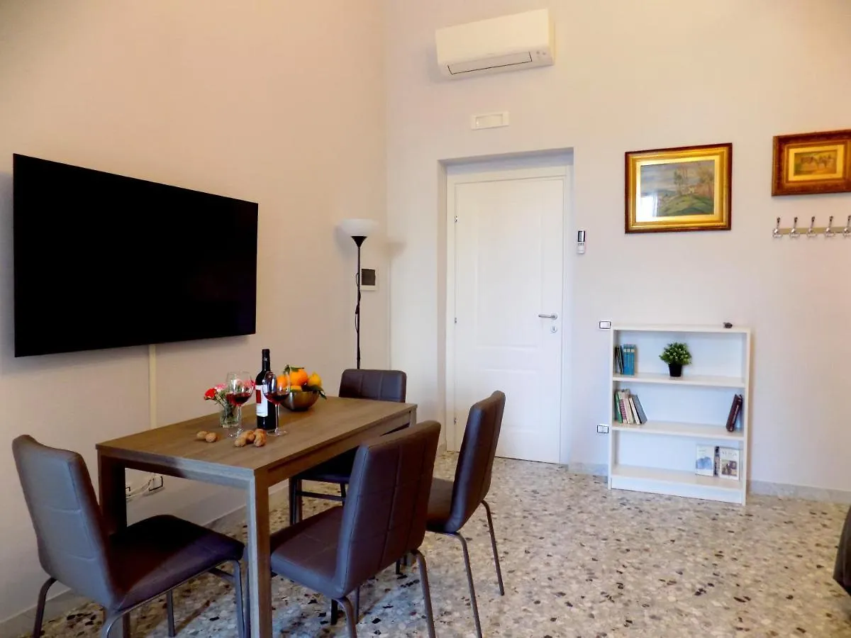 Treehouse Apartment Bari